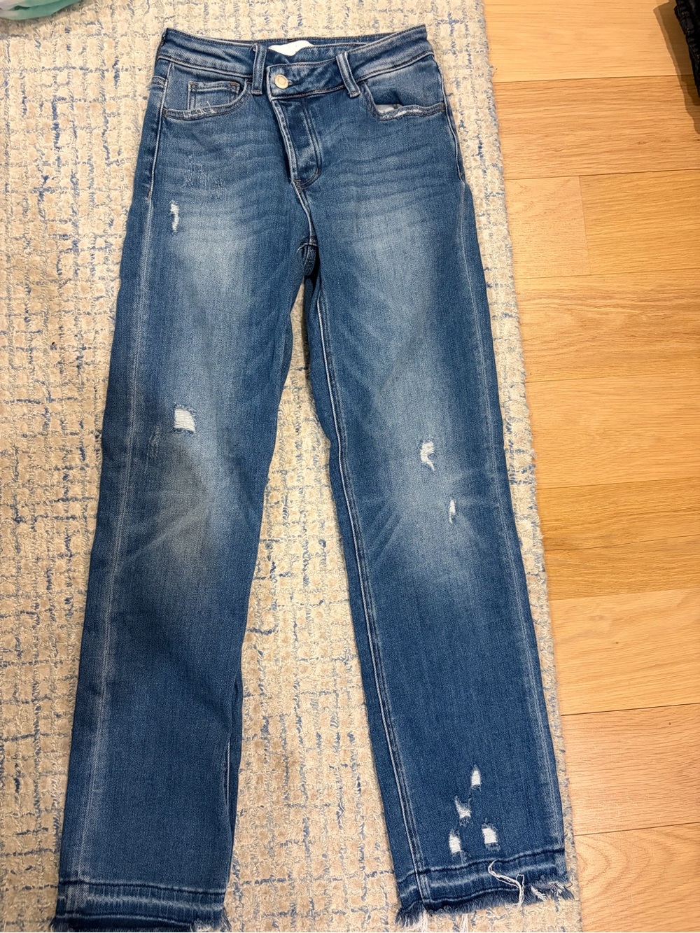 Women’s Straight Leg Crossover Jeans in Washed Blue